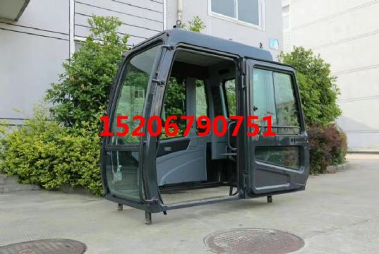 点击查看详细信息<br>标题：现代R215-7/R-7型驾驶室总成 含内饰  阅读次数：2027